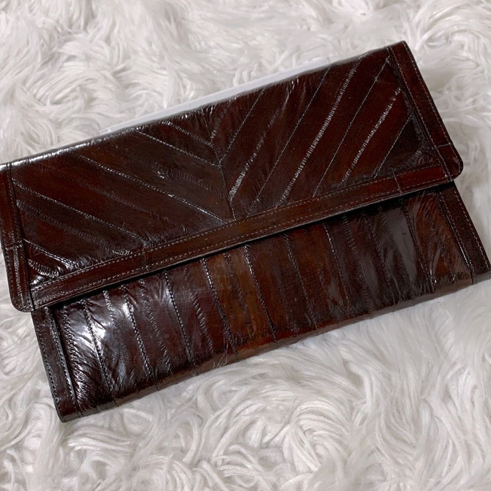 VINTAGE ELL Skin clutch magnetic closure 2zip/2open compartments